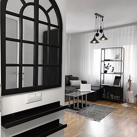 Pristina City Apartment Esterno foto