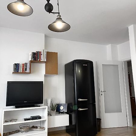 Pristina City Apartment Esterno foto