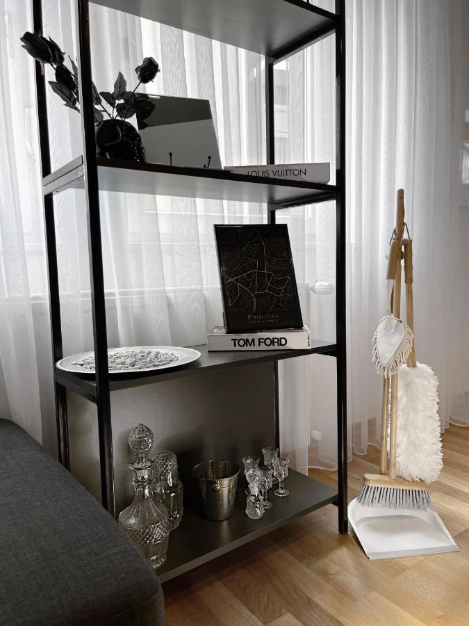 Pristina City Apartment Esterno foto