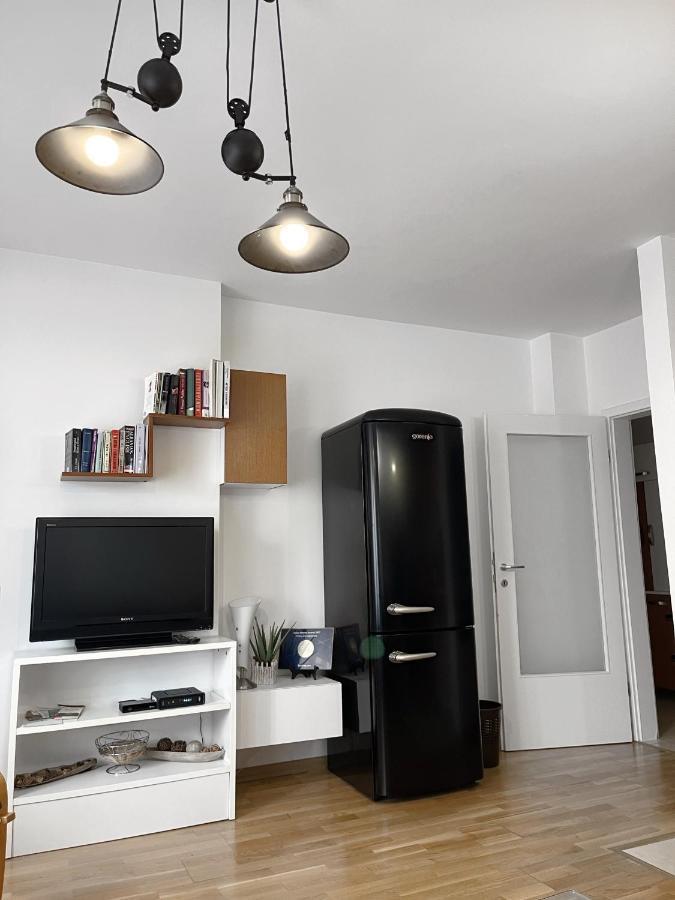 Pristina City Apartment Esterno foto