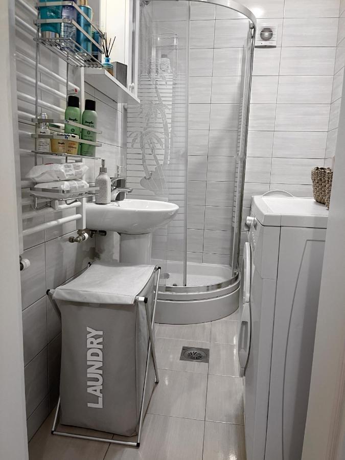 Pristina City Apartment Esterno foto