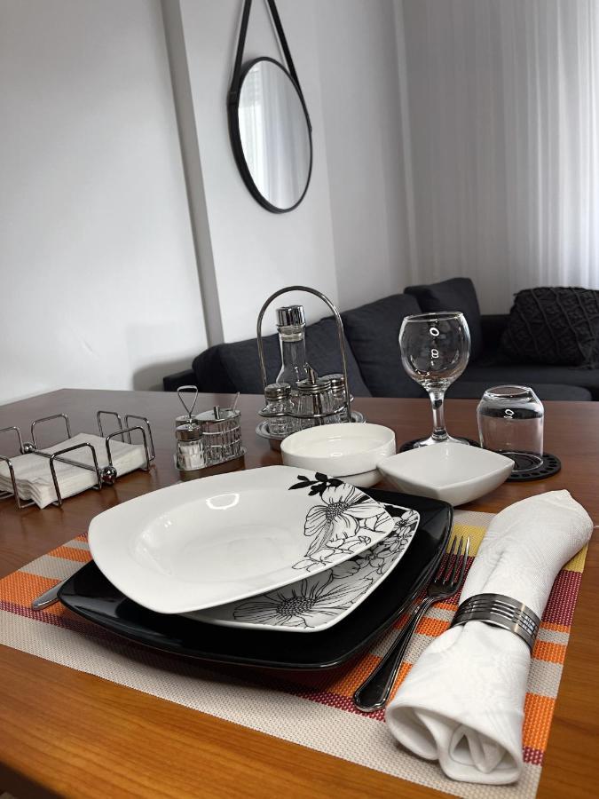 Pristina City Apartment Esterno foto